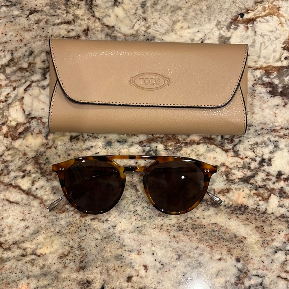 Tod’s sunglasses